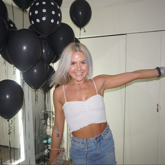 Meet your Posher, Savanna - Picture 2 of 2